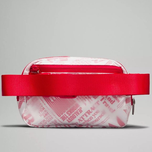 lululemon NWT everywhere belt bag 1L white/lulu red manifesto - Picture 5 of 6